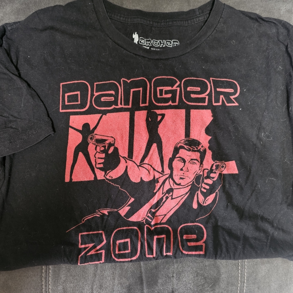 Archer TV show shirt size large